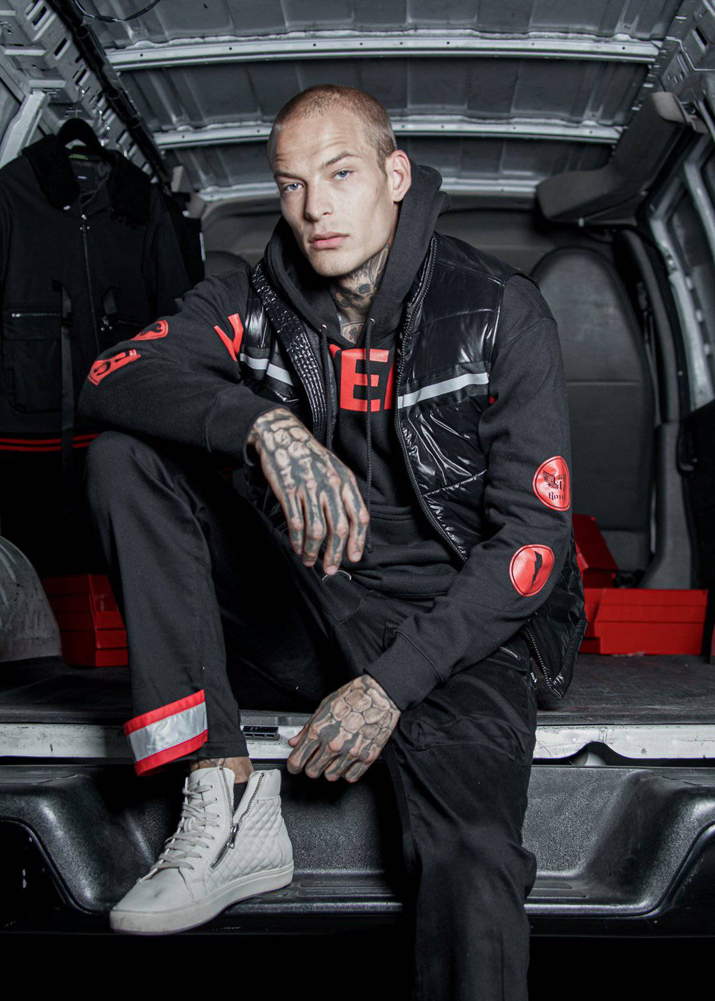 Men's Zip-Up Puffer Vest in Black - Konus Brand